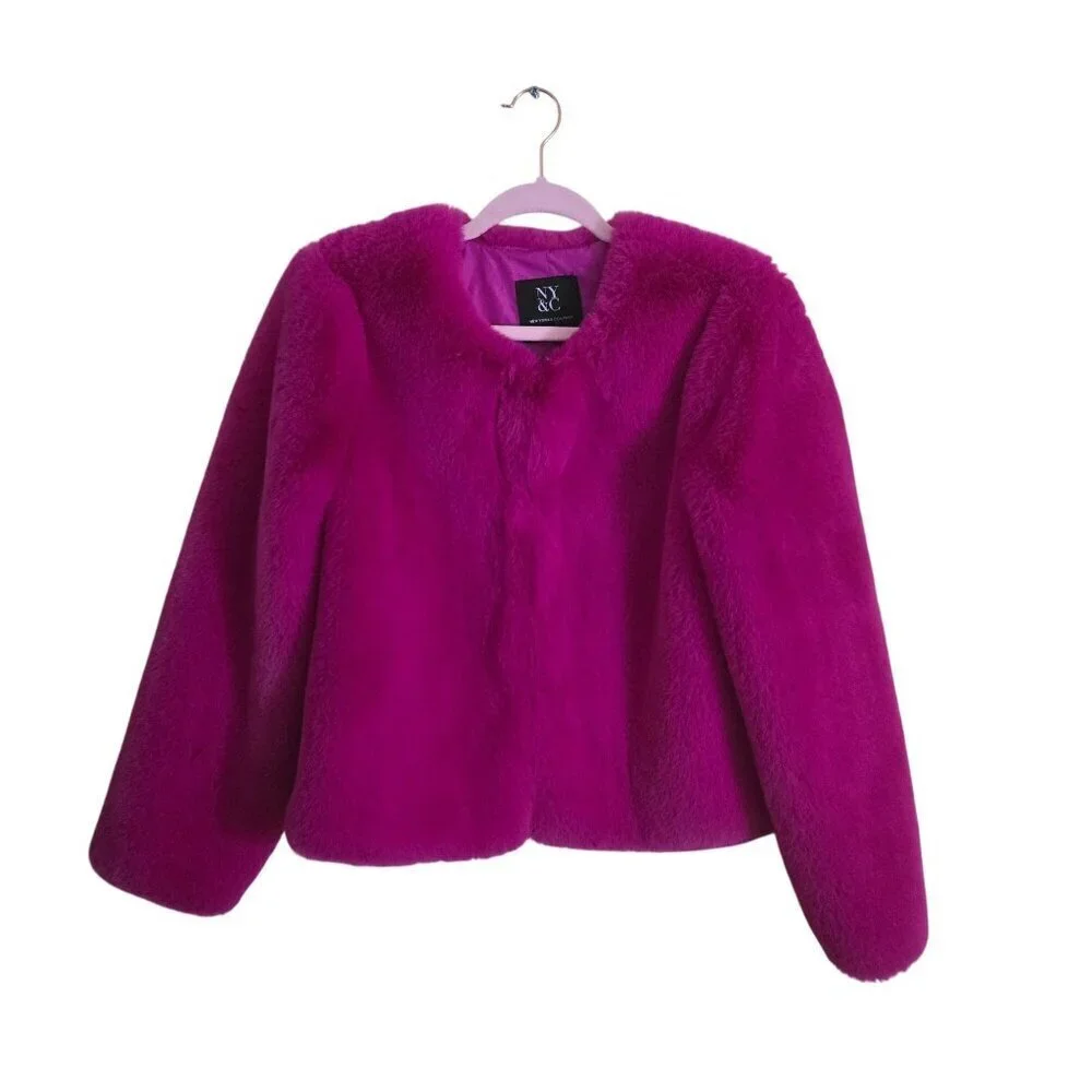 NY & Co Fuscia Faux Fur Cropped Fully Lined Jacket Size M Hook and eye closure s